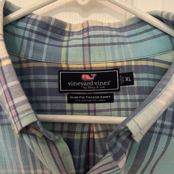 Vineyard Vines Blue and Green Casual Button Down Shirt - Picture 2 of 5